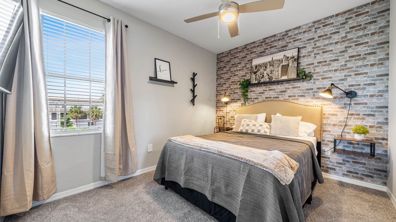 Photo of Bedroom in Westchase