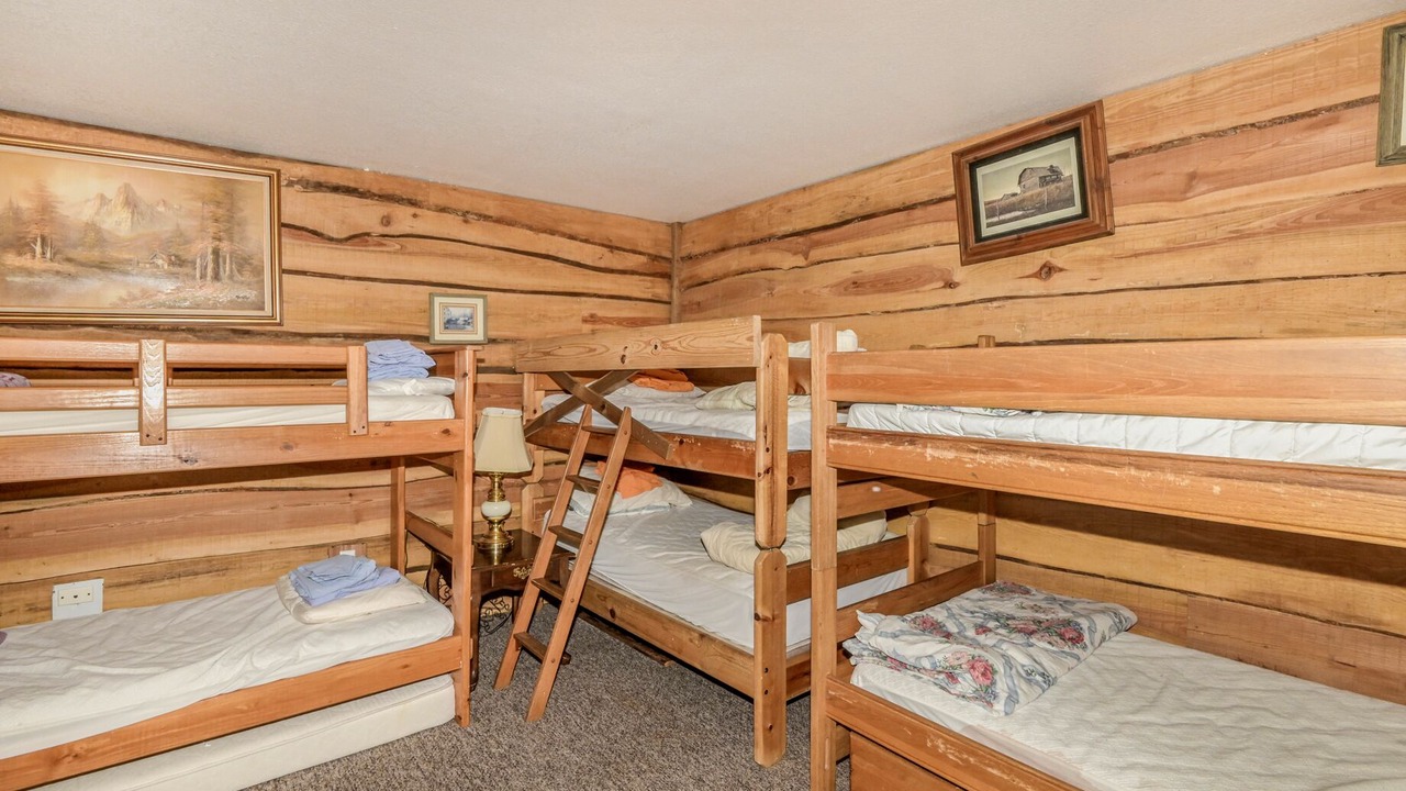 Photo of Bedroom in Dunnellon