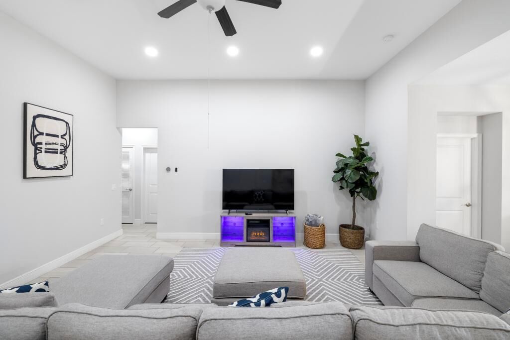 Photo of Livingroom in Oakland Hills