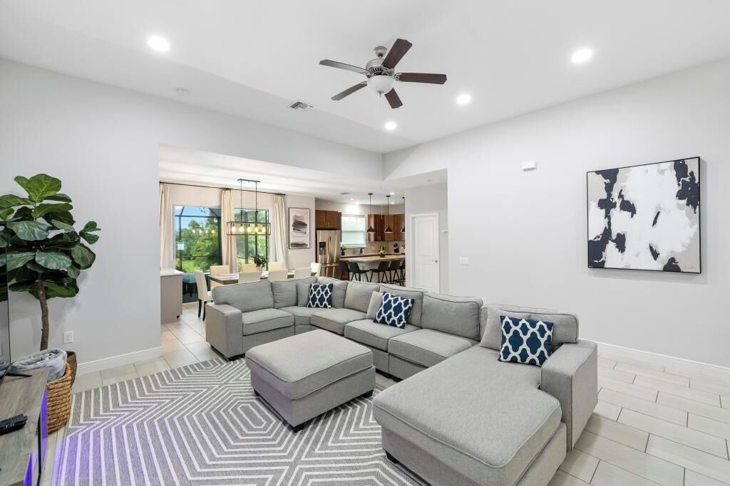 Photo of Livingroom in Oakland Hills