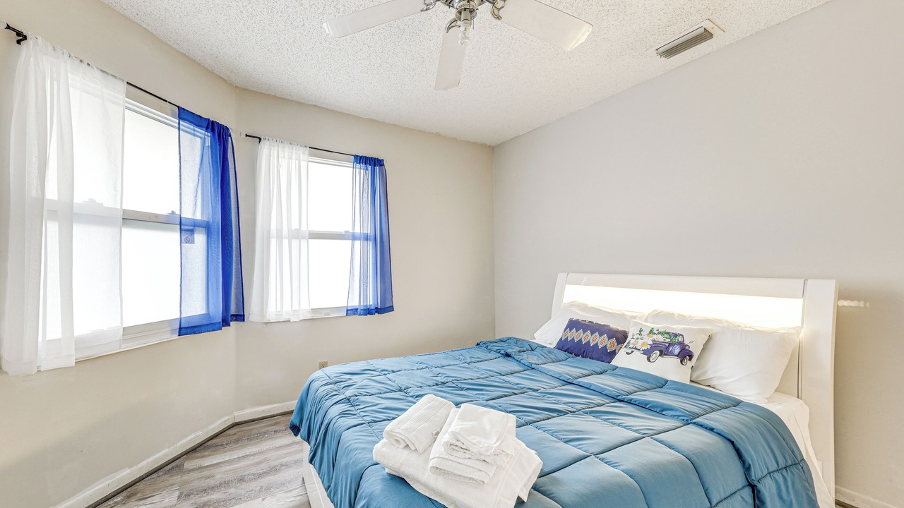Photo of Bedroom in North Lauderdale