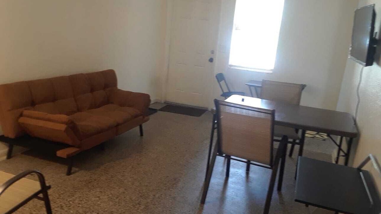 Photo of Livingroom in Riviera Beach