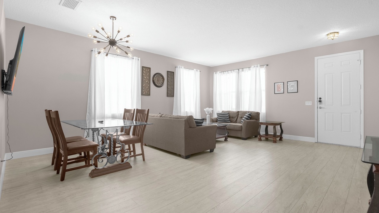 Photo of Livingroom in Legacy Park