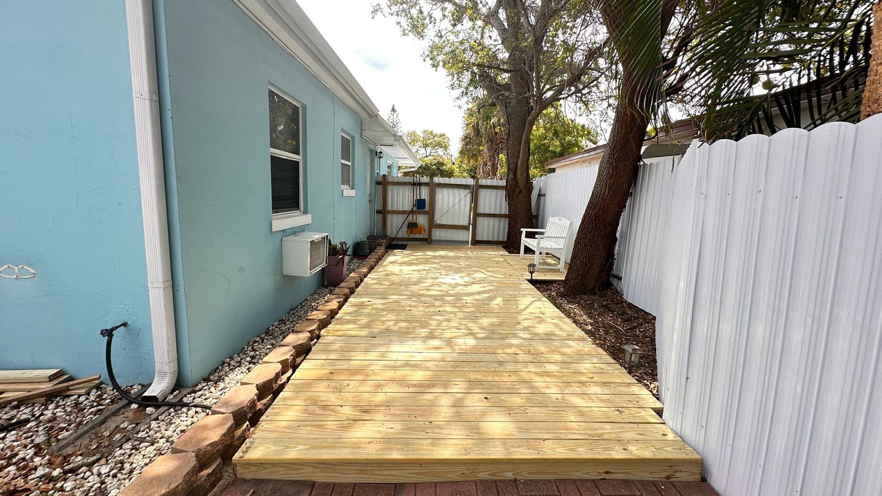 Photo of Outdoor in Lantana