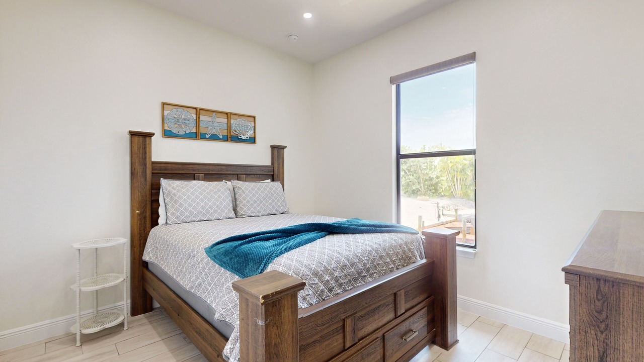 Photo of Bedroom in Bokeelia