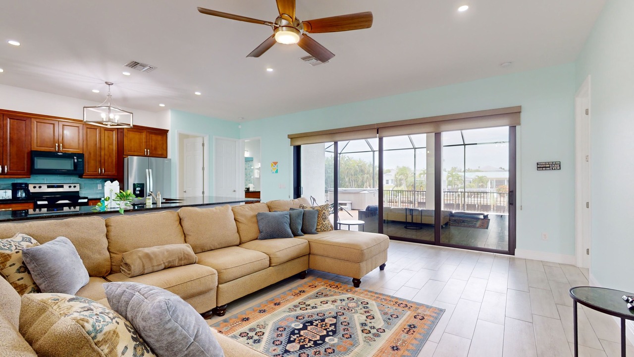 Photo of Livingroom in Bokeelia