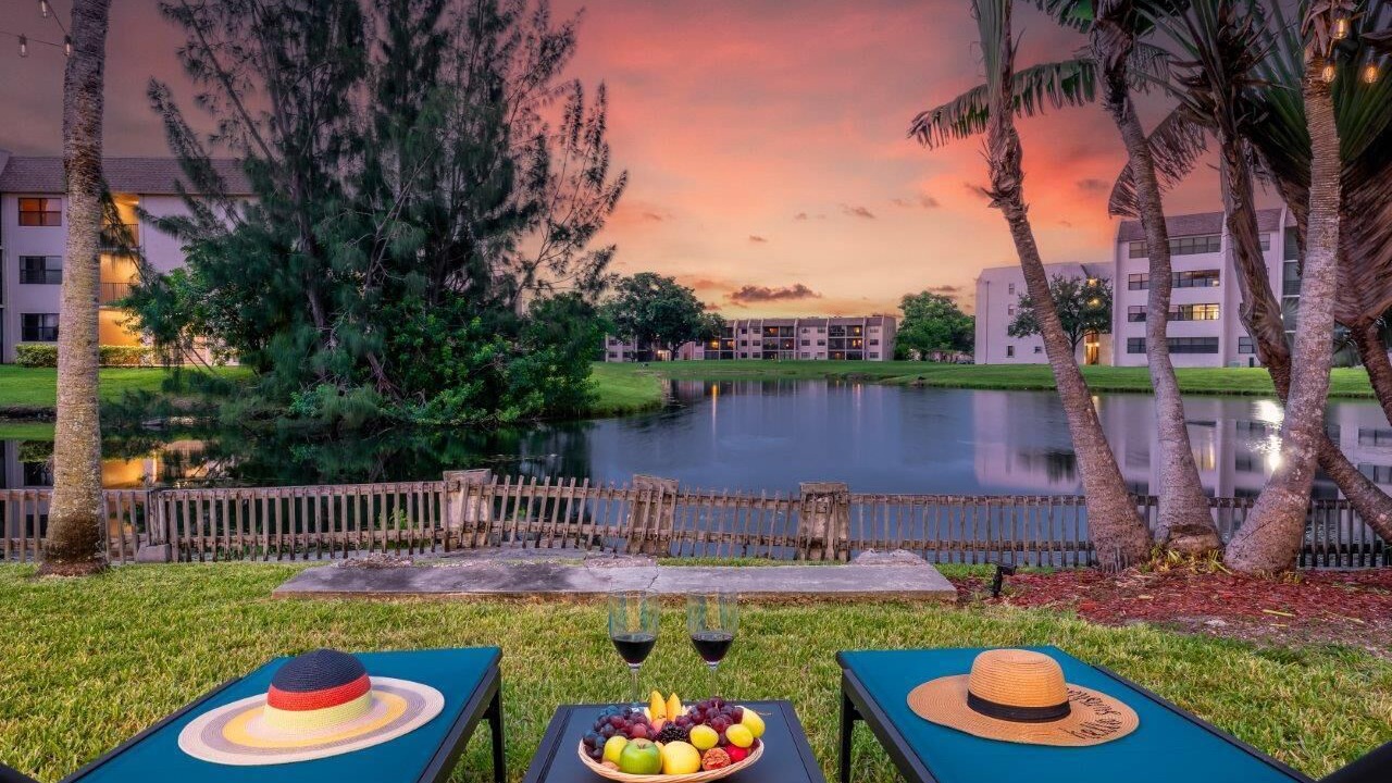 Photo of Outdoor in Sunrise