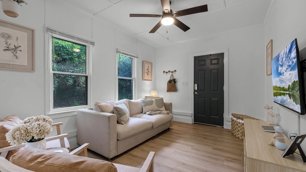 Photo of Livingroom in Kingston