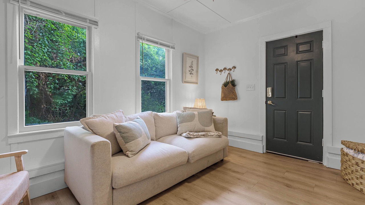Photo of Livingroom in Kingston