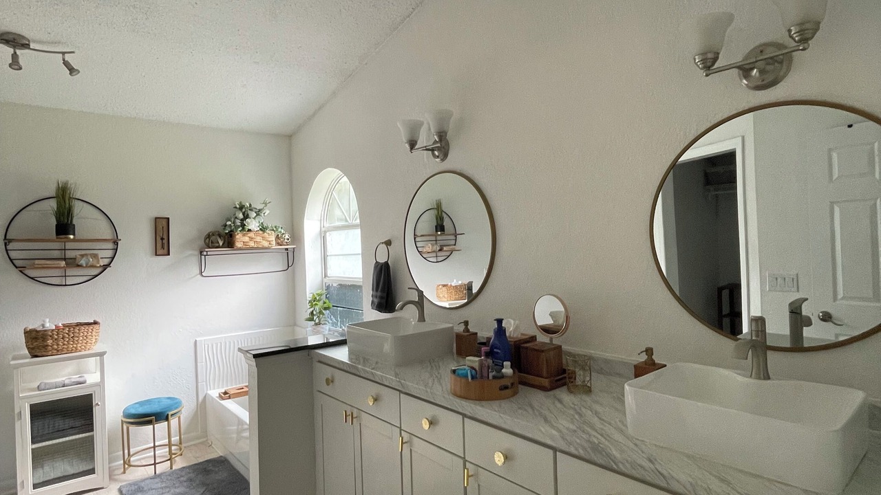 Photo of Bathroom in Citrus Springs