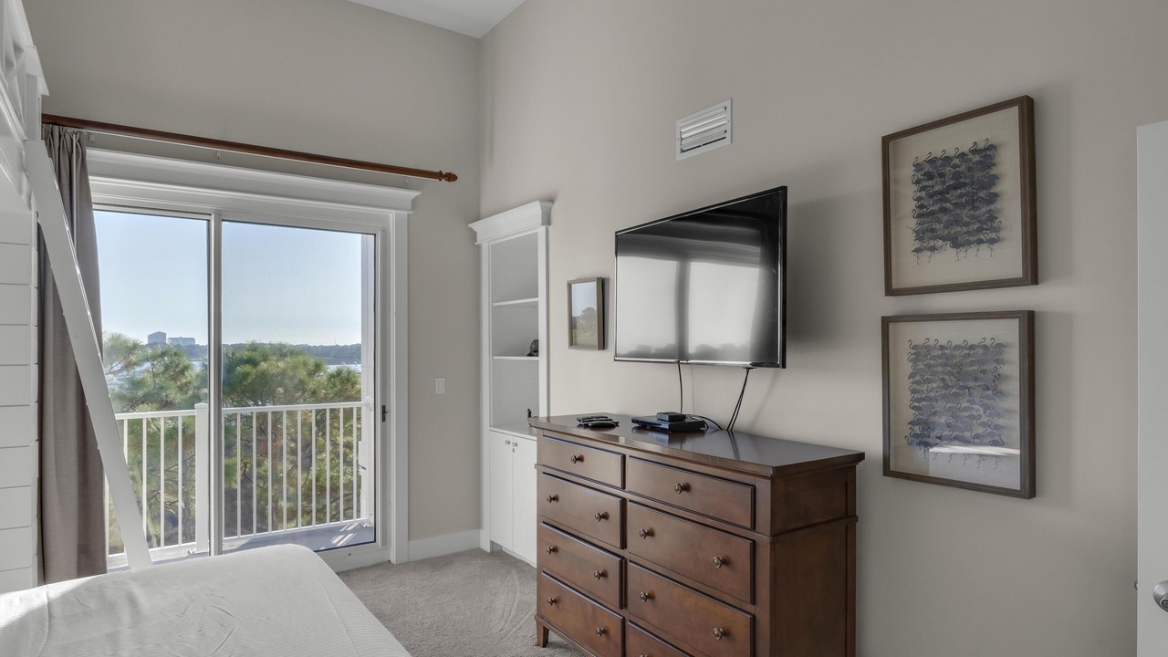 Photo of Bedroom in Baytowne Wharf