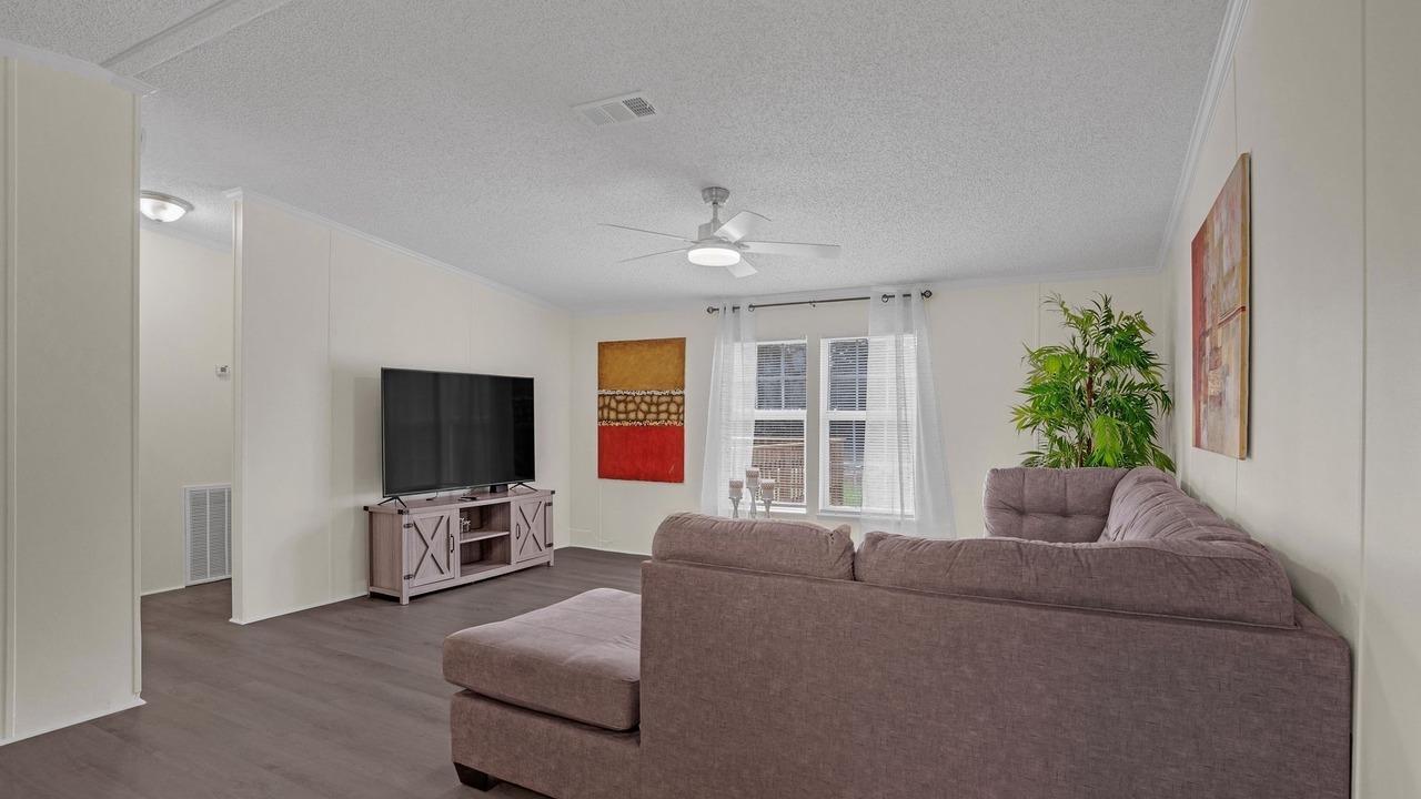 Photo of Bedroom in Groveland