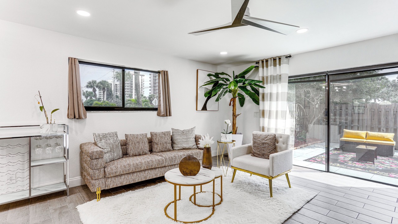 Photo of Livingroom in Fort Pierce Shores