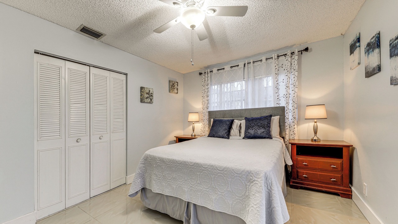 Photo of Bedroom in Sandalfoot Cove