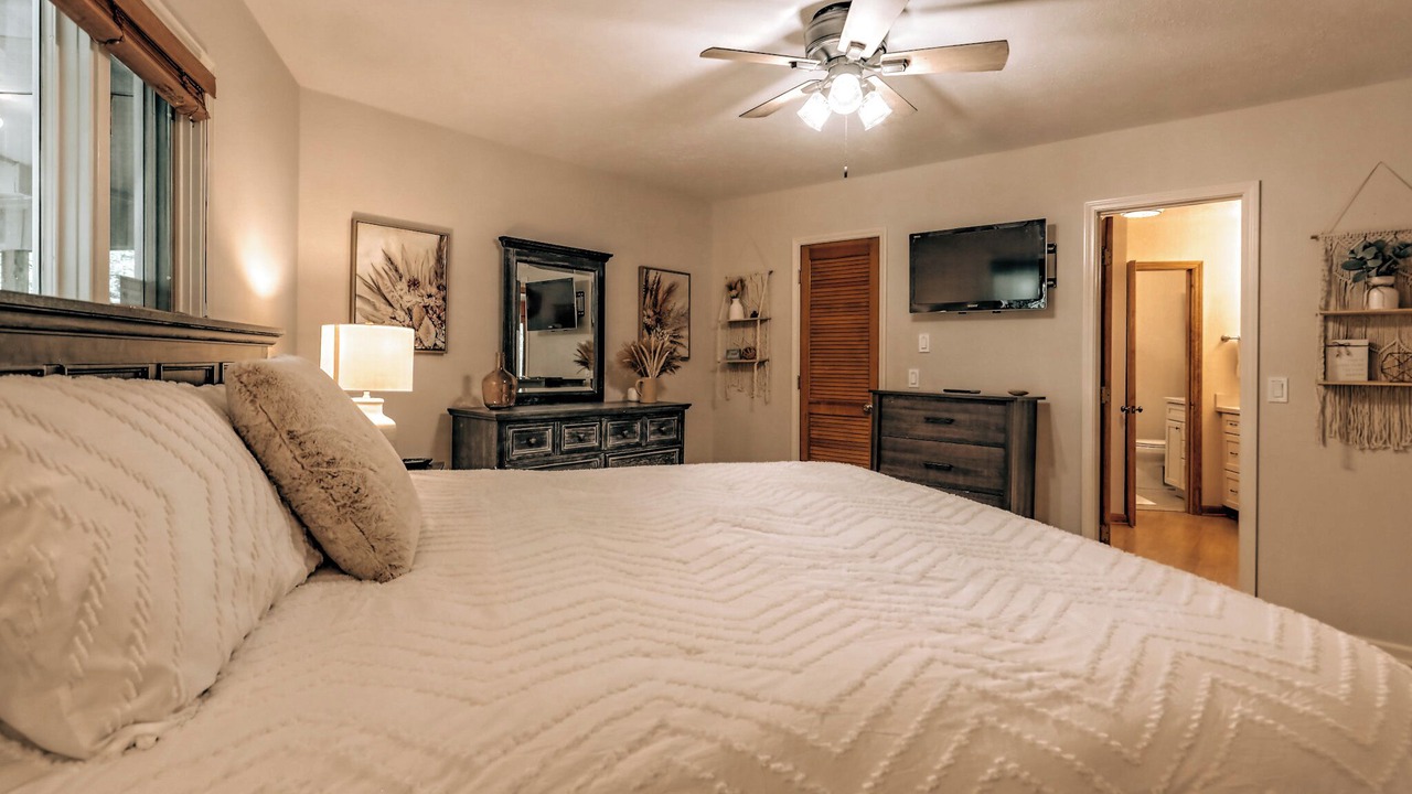 Photo of Bedroom in Dillard