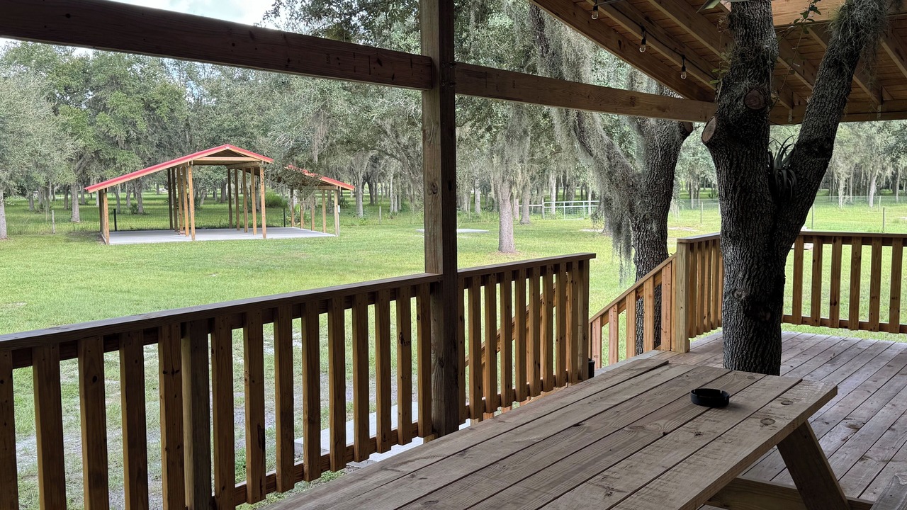 Photo of Patio Balcony in Fedhaven
