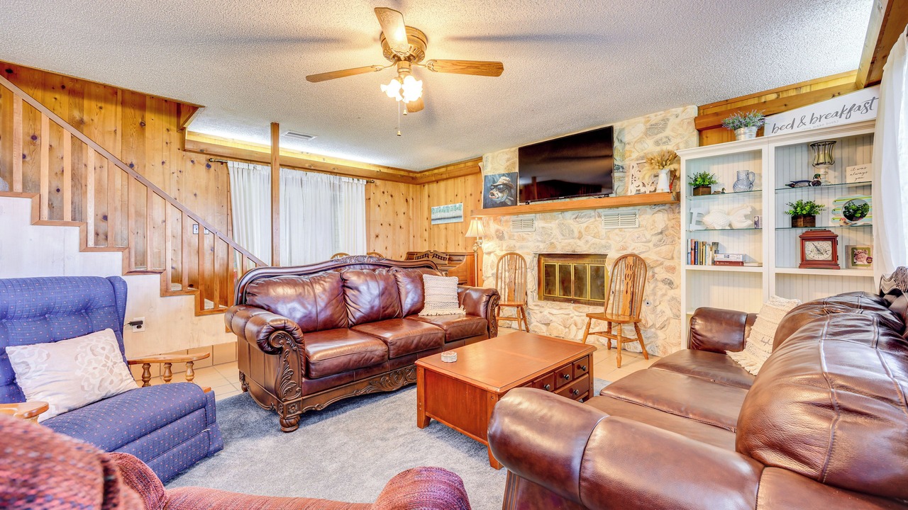Photo of Livingroom in Hawthorne