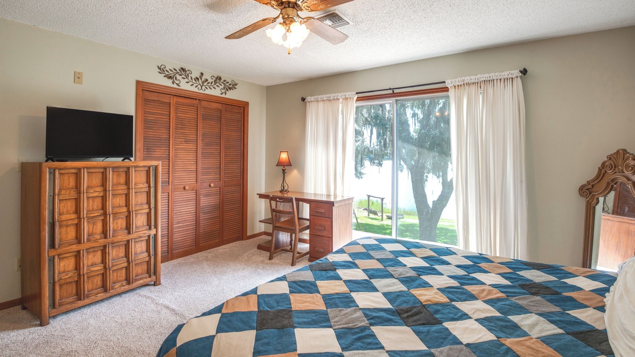 Photo of Bedroom in Hawthorne