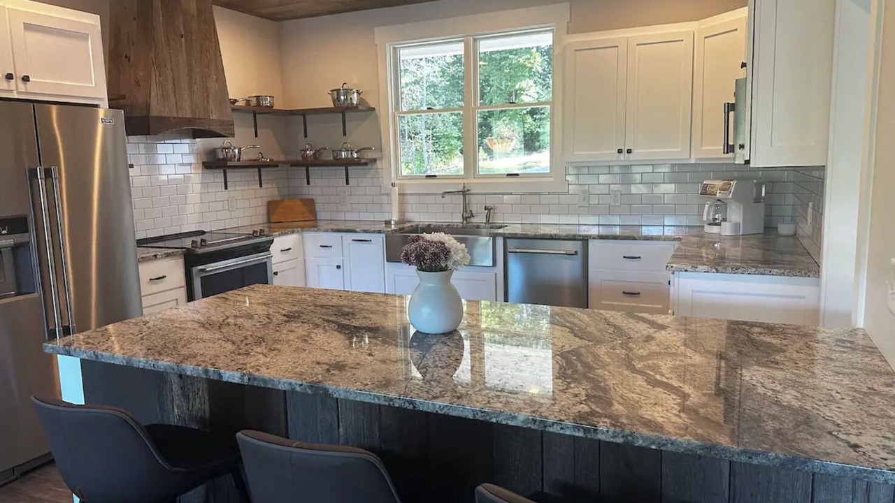 Photo of Kitchen in Hiawassee
