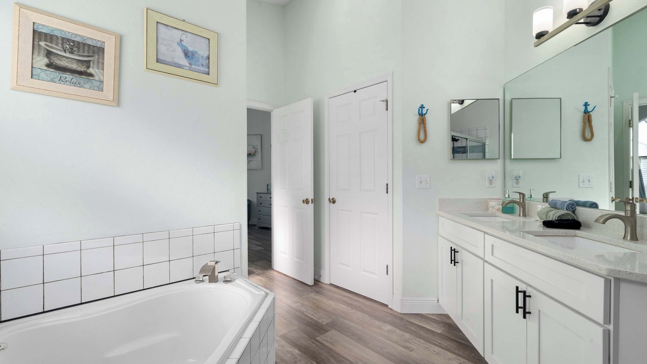 Photo of Bathroom in Four Corners