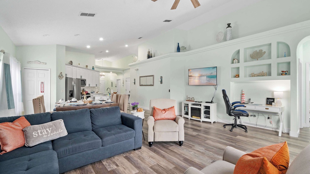 Photo of Livingroom in Four Corners