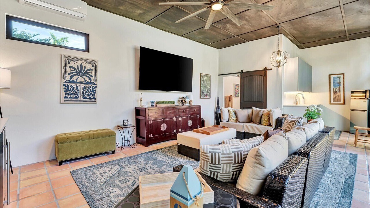 Photo of Livingroom in Riverside Park