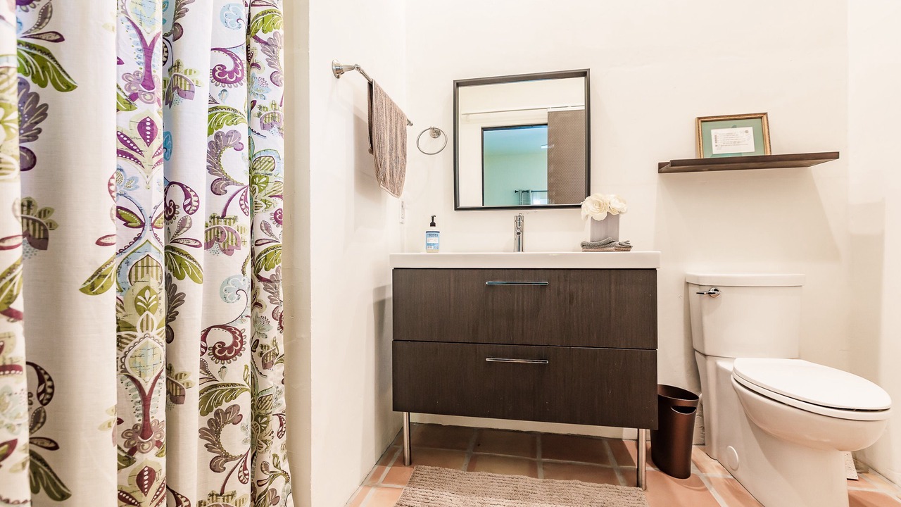Photo of Bathroom in Riverside Park