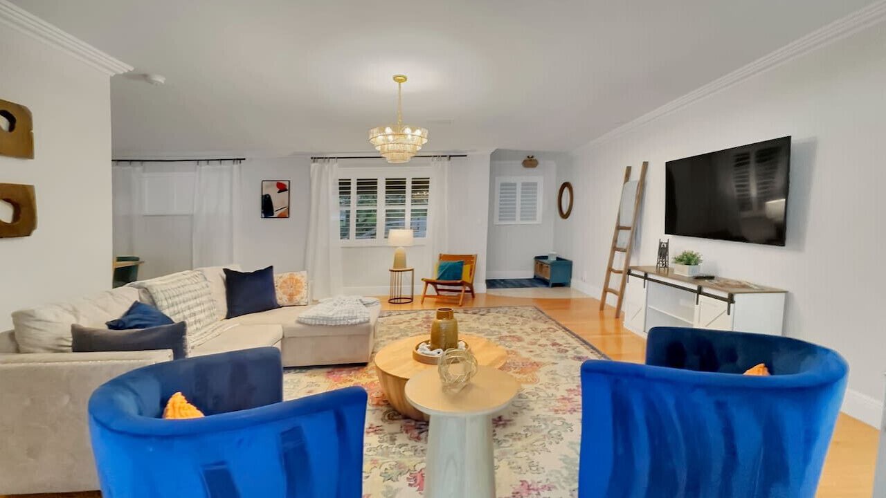 Photo of Livingroom in Imperial Point