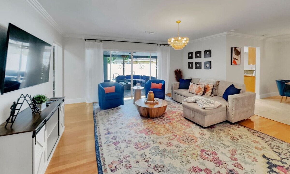 Photo of Livingroom in Imperial Point