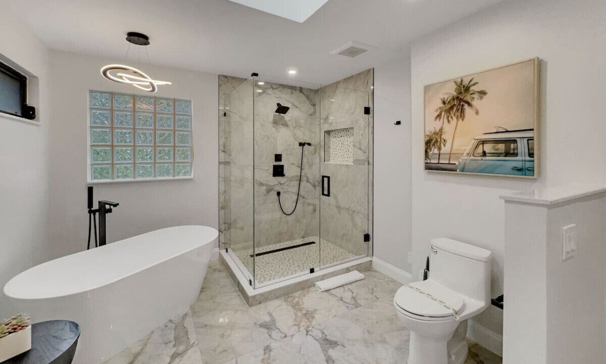 Photo of Bathroom in Imperial Point