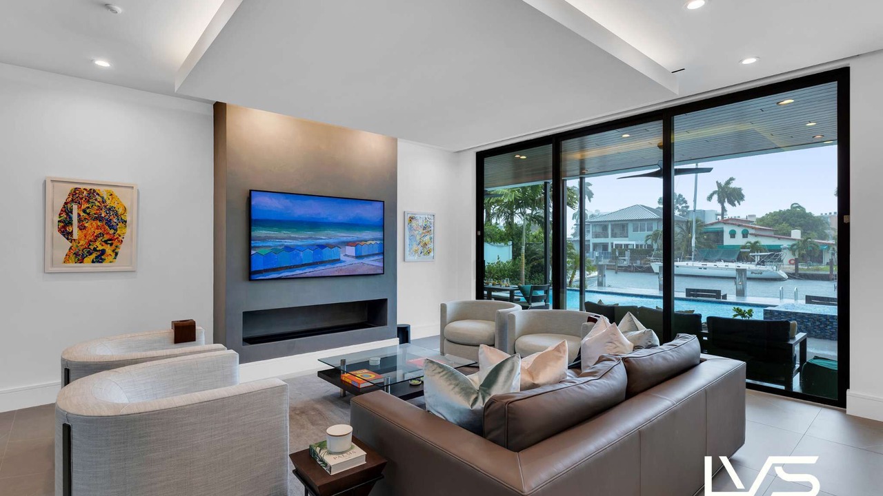 Photo of Bedroom in Lauderdale Harbours