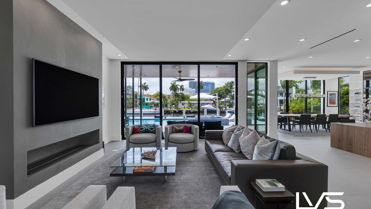 Photo of Bedroom in Lauderdale Harbours