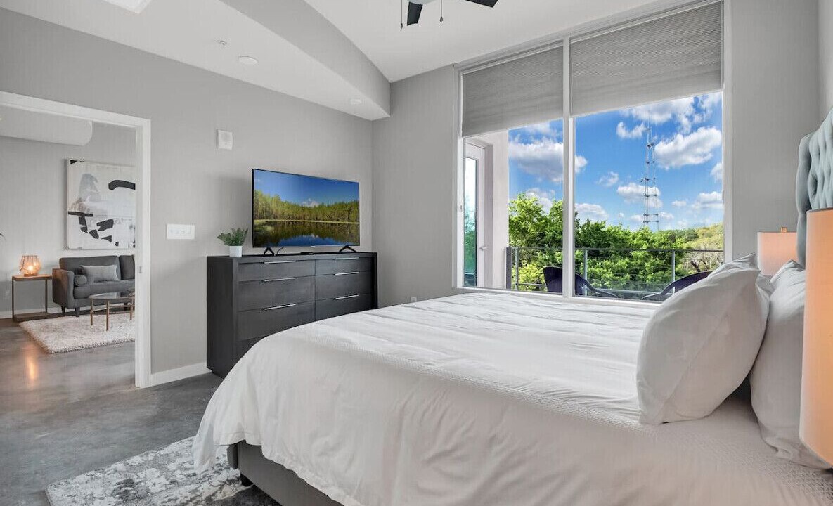 Photo of Bedroom in South Eola