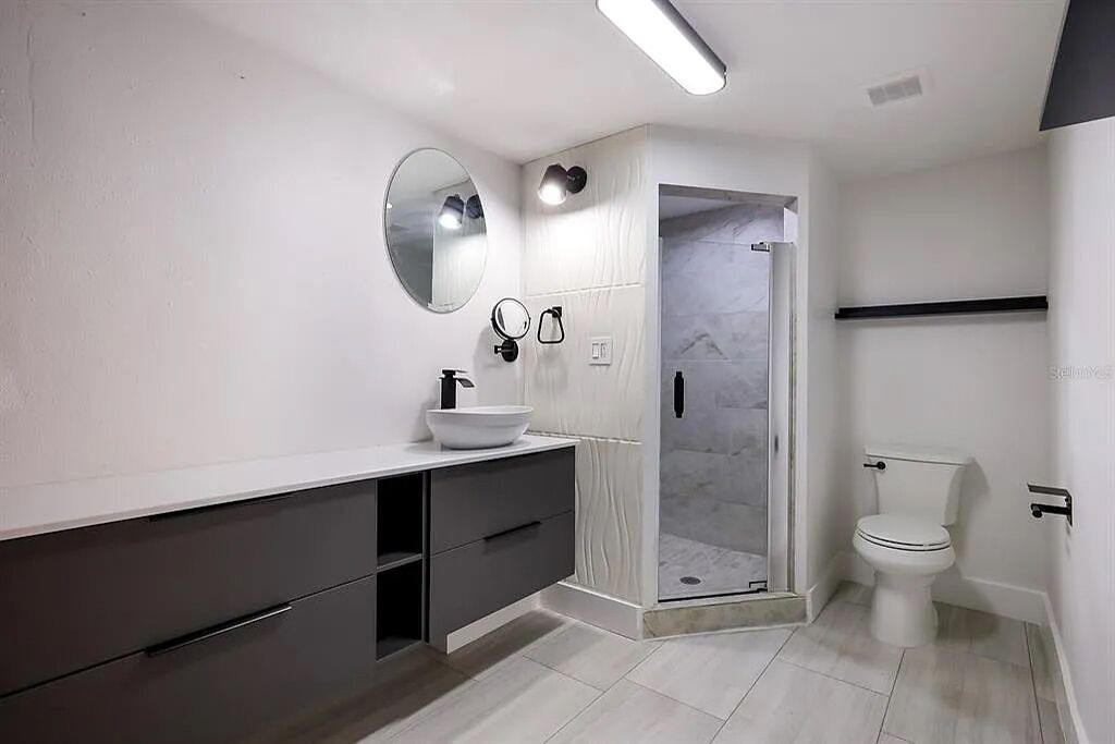 Photo of Bathroom in Fullers Earth