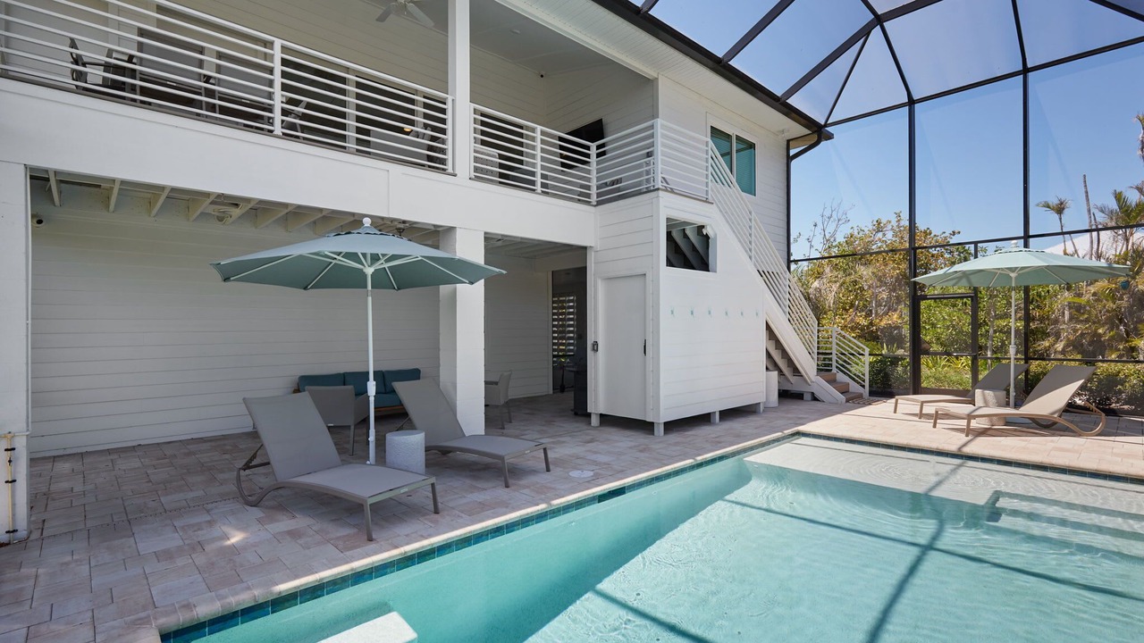 Photo of Outdoor in Bright Water