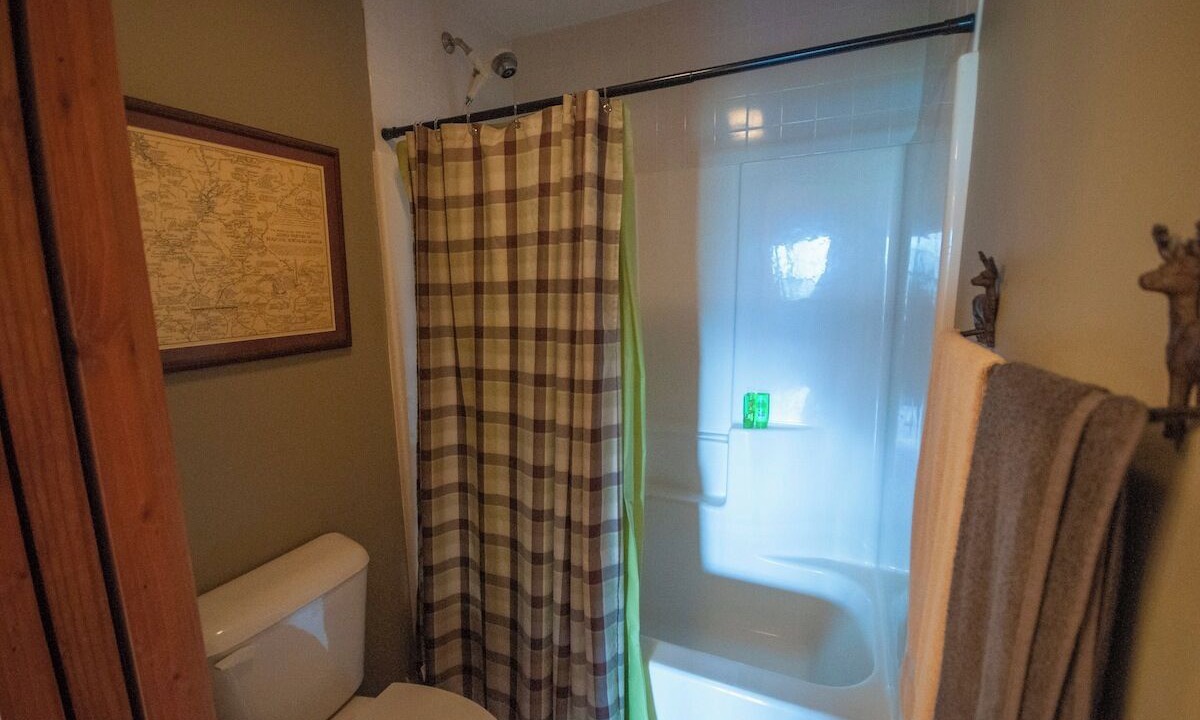 Photo of Bathroom in Blairsville