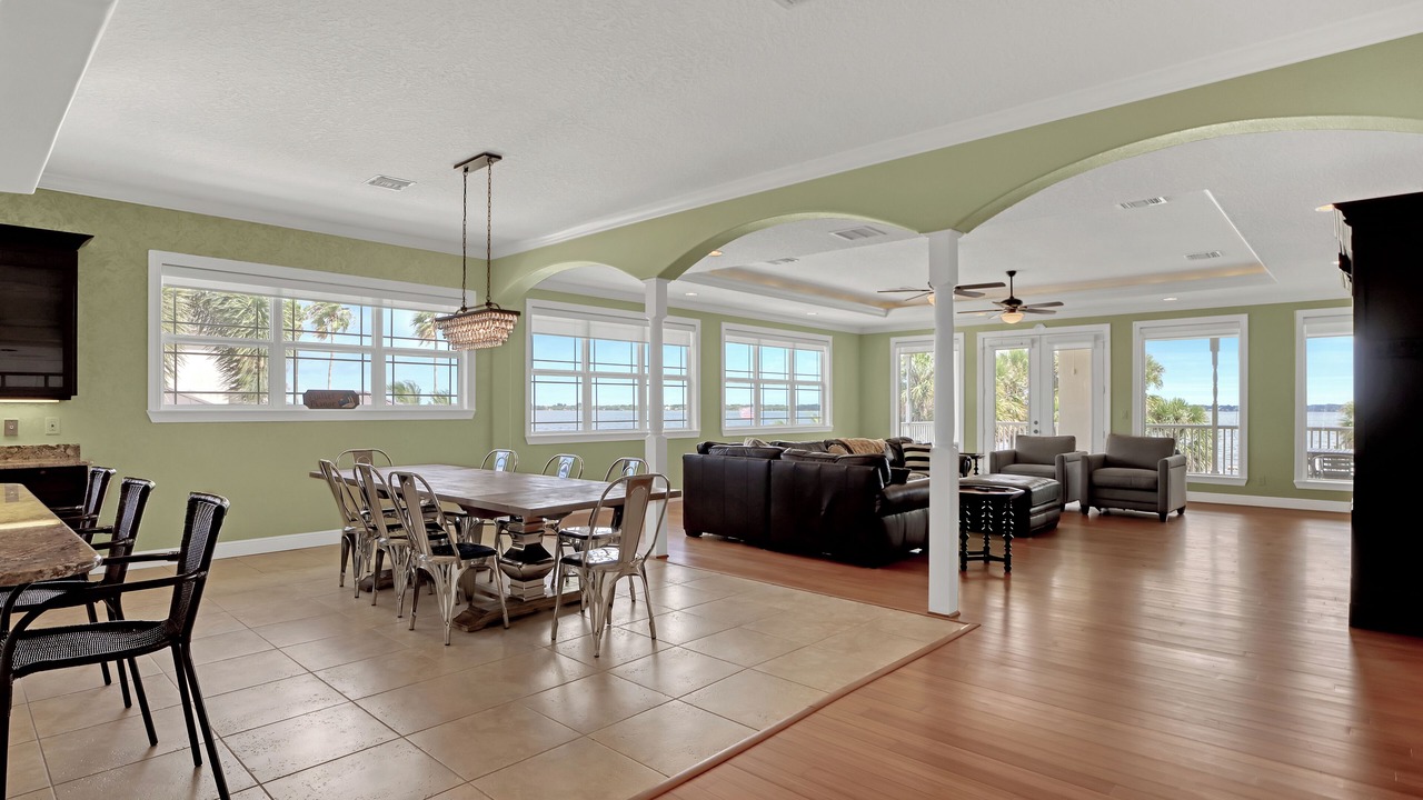 Photo of Livingroom in Tropic