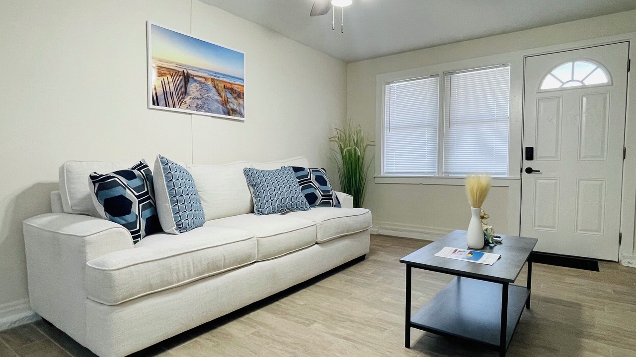 Photo of Livingroom in Holly Hill