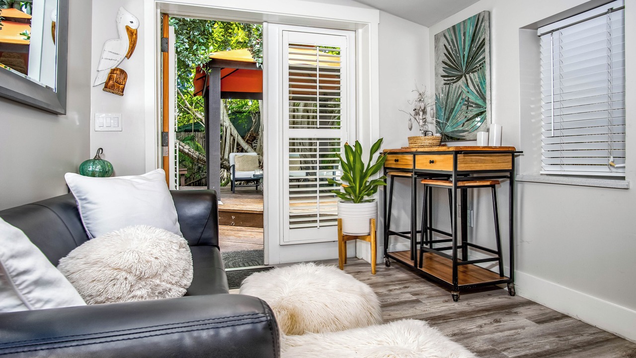Photo of Livingroom in Midtown