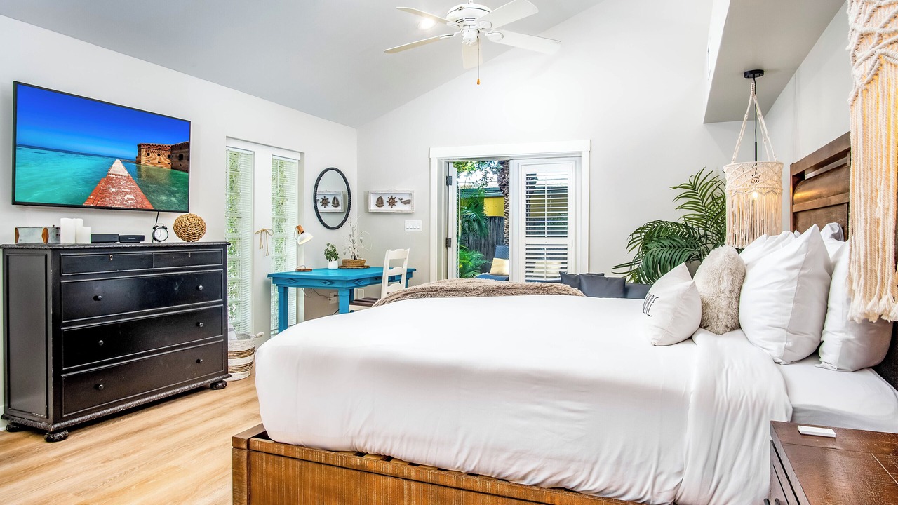 Photo of Bedroom in Midtown