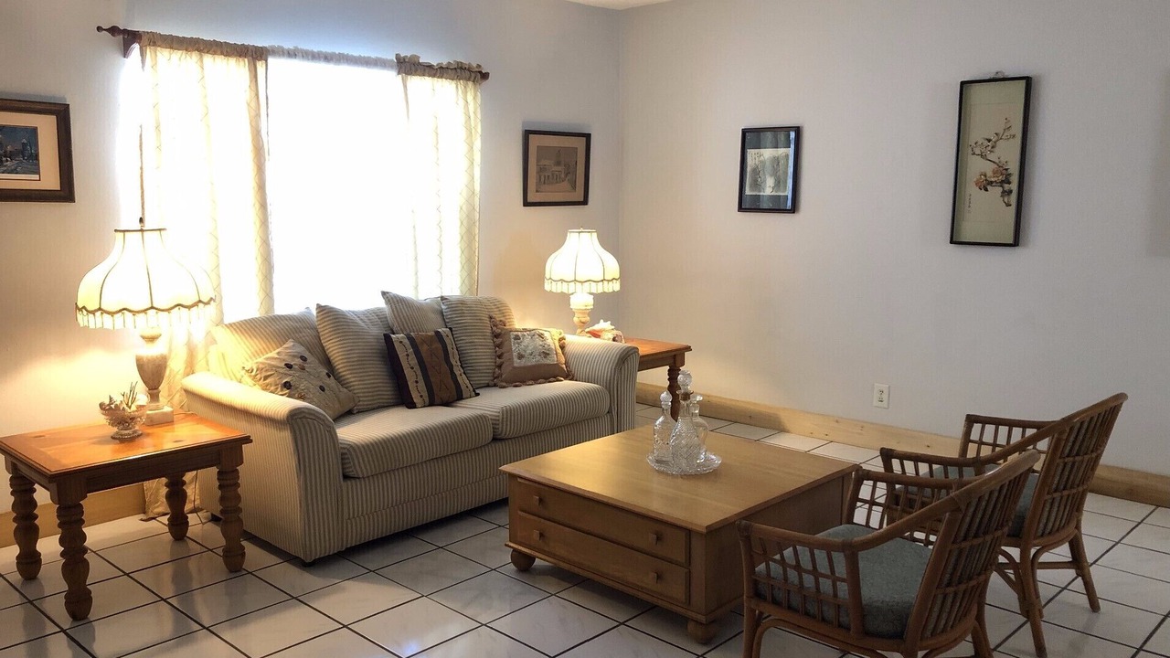 Photo of Livingroom in South Lake