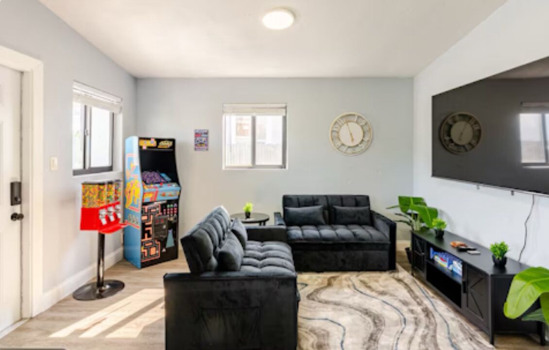 Photo of Livingroom in Gladeview