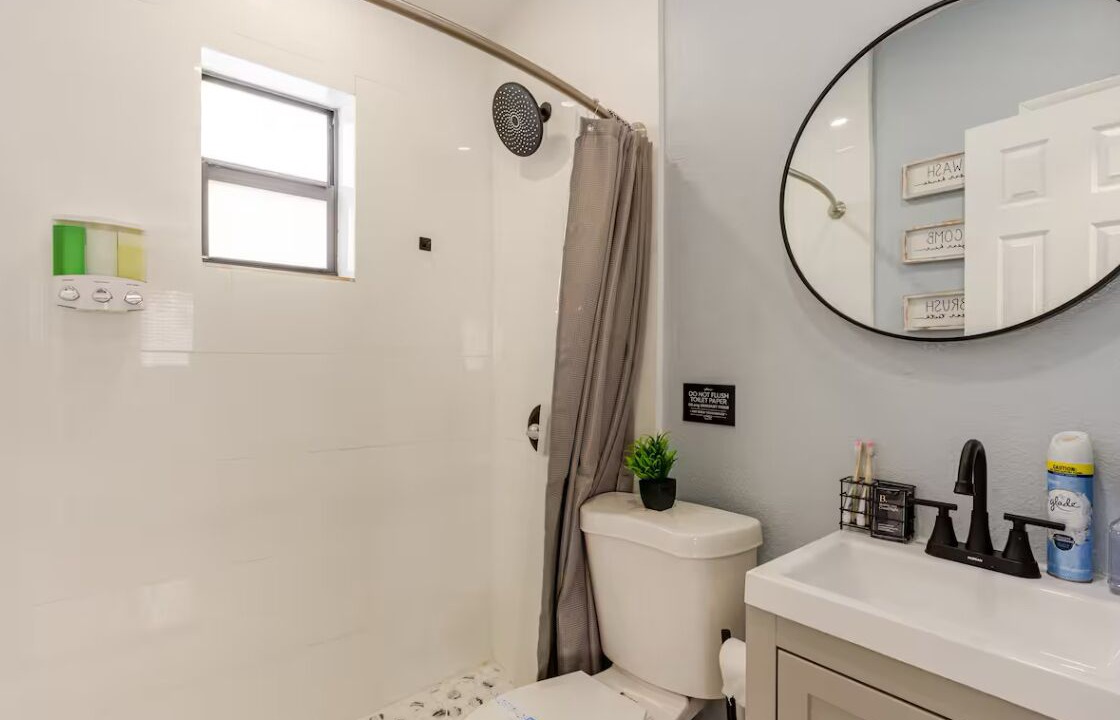 Photo of Bathroom in Gladeview