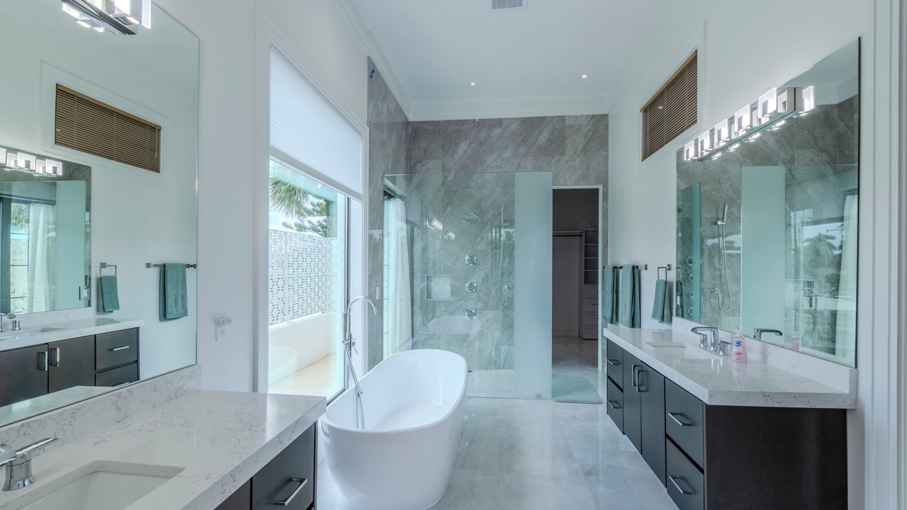 Photo of Bathroom in Connors