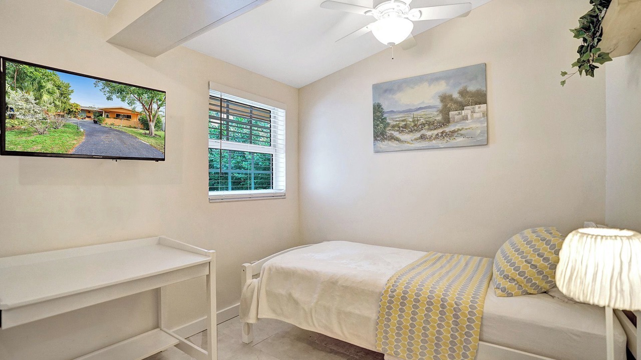 Photo of Bedroom in Imperial Point