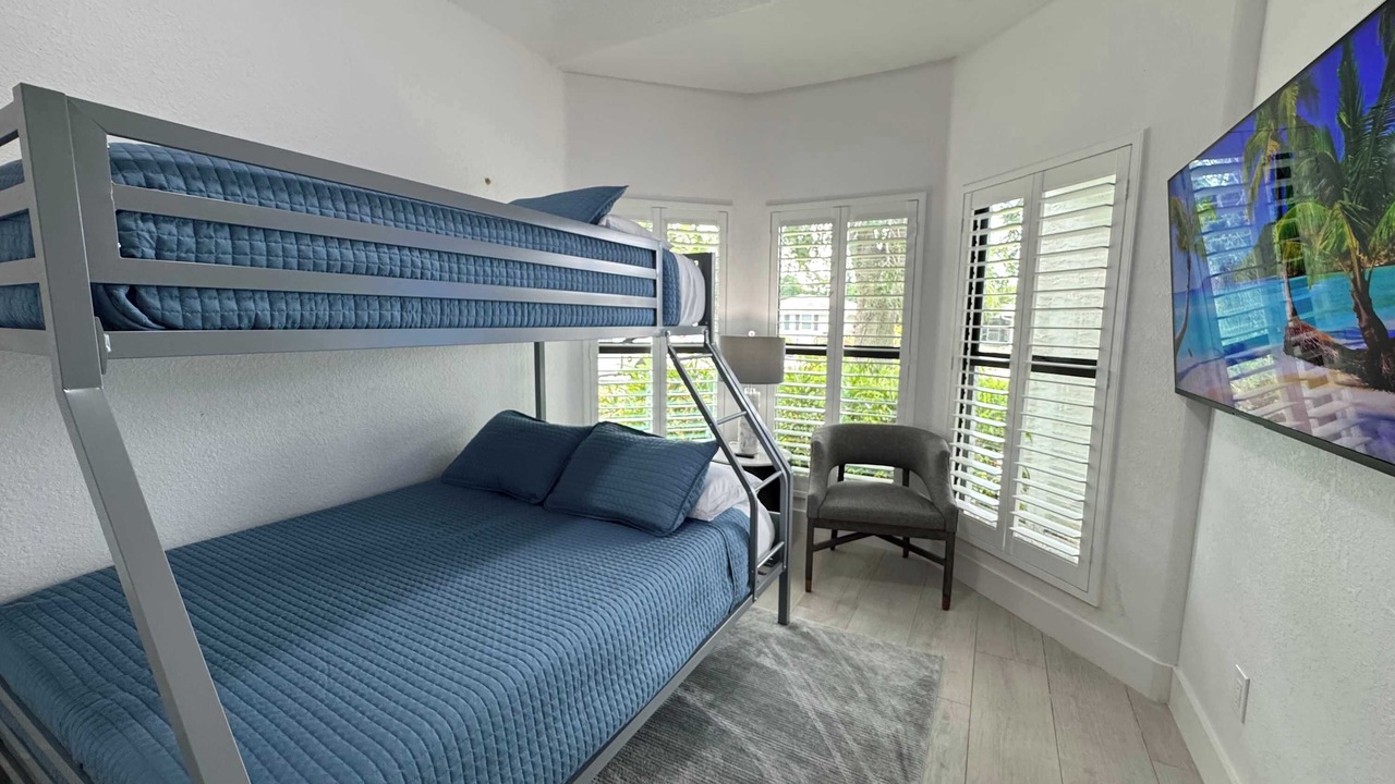 Photo of Bedroom in Naples Park