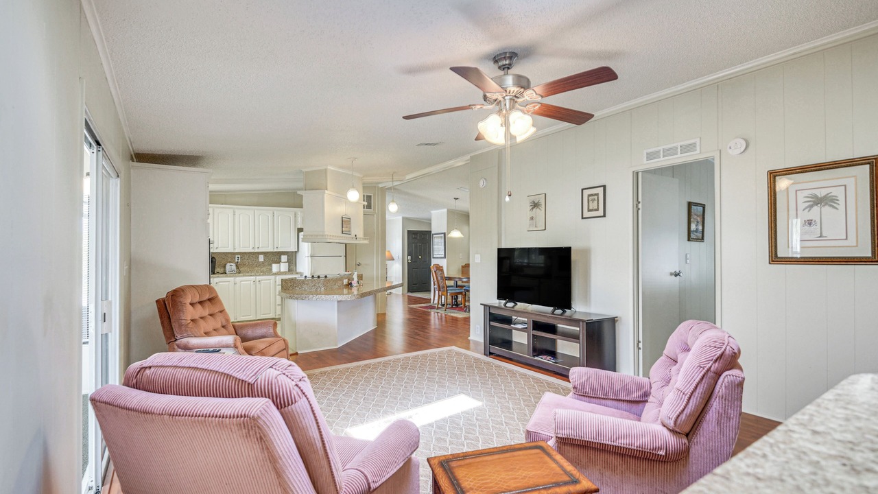 Photo of Bedroom in Edgewater