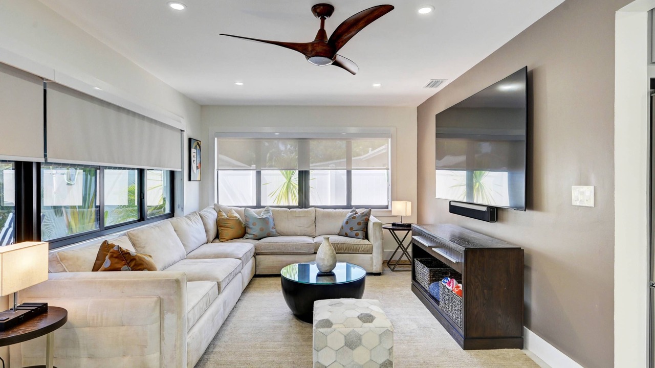 Photo of Livingroom in North Andrews Gardens