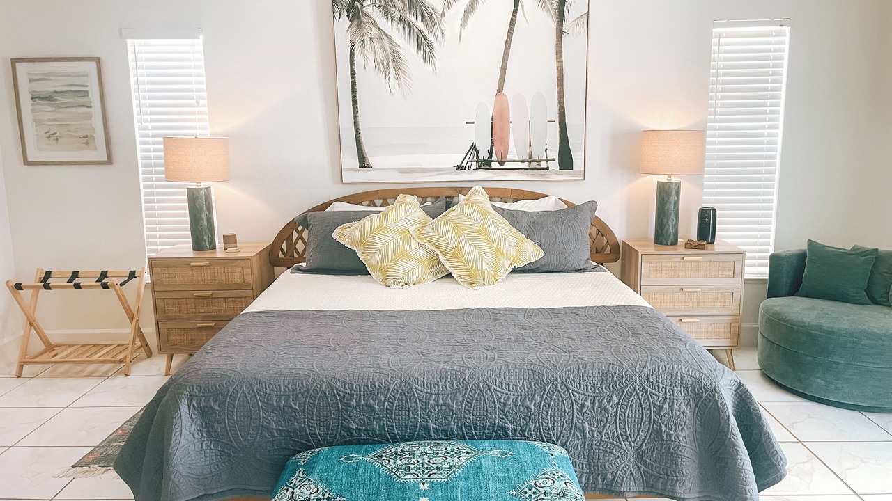 Photo of Bedroom in Golden Beach