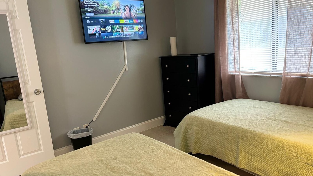 Photo of Bedroom in Riviera Beach